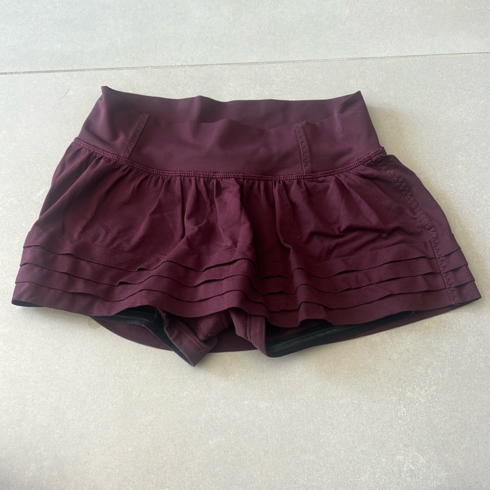 Lululemon garnet skirt with shorts built in. great condition.